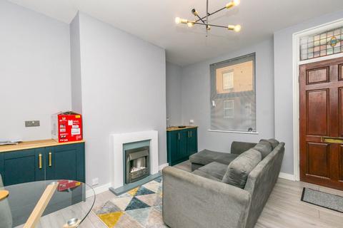 1 bedroom in a house share to rent, Recreation Mount, Leeds