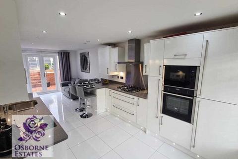 80 Highfields, Tonyrefail, Porth, CF39 8GA