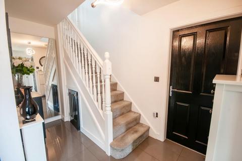 4 bedroom detached house for sale, Hutchinson Way, Manchester M26