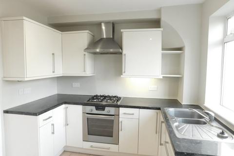 3 bedroom flat to rent, Campbell Court, Campbell Road, Hanwell