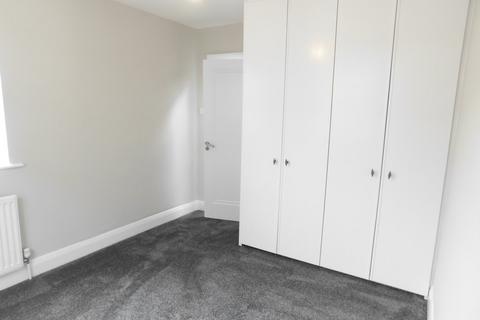 3 bedroom flat to rent, Campbell Court, Campbell Road, Hanwell