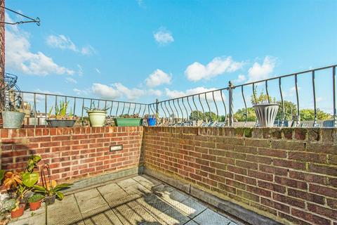 2 bedroom flat to rent, Hornsey Road, Finsbury Park