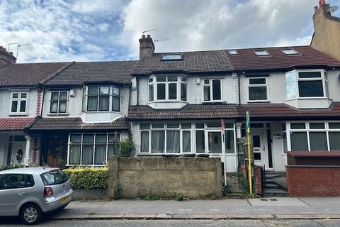 117 Grange Road, London, SE25 6TQ