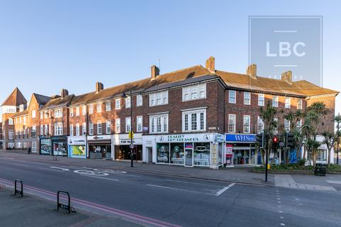 1 bedroom flat to rent, Station Way, Cheam SM3