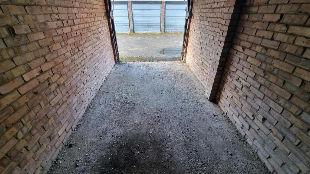 Moor Street, Coventry Garage to rent £45 pcm (£10 pw)