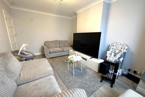 2 bedroom maisonette for sale, Brampton Road, Bexleyheath DA7