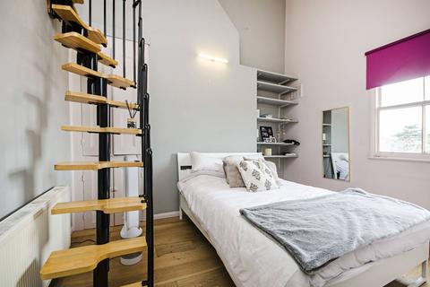 2 bedroom flat to rent, Malvern Road, London Fields, London, E8