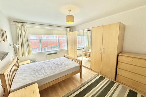 1 bedroom apartment to rent, Buckingham Gate, London SW1E