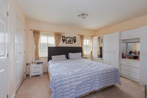 10 Olivia Drive, Slough, SL3 7GL