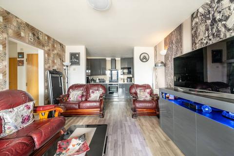 61c Albert Square, London, E15 1HJ