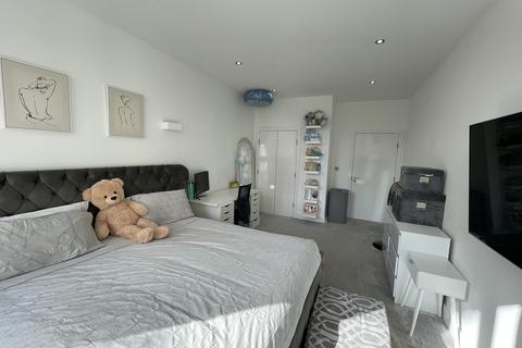 Flat 1, 3 High Street, Bedford, MK40 1RN