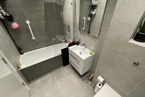 Flat 1, 3 High Street, Bedford, MK40 1RN