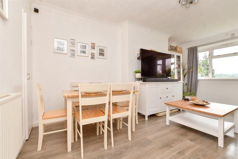 2 bedroom flat for sale, Kingsdown Avenue, South Croydon, Surrey