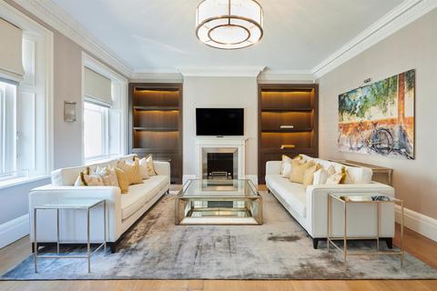 3 bedroom flat to rent, DUKE STREET, London, W1K