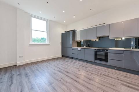 2 bedroom flat to rent, Lordship Park, Stoke Newington, London, N16