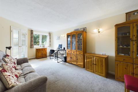 1 bedroom retirement property for sale, Sherleys Court, Ruislip HA4