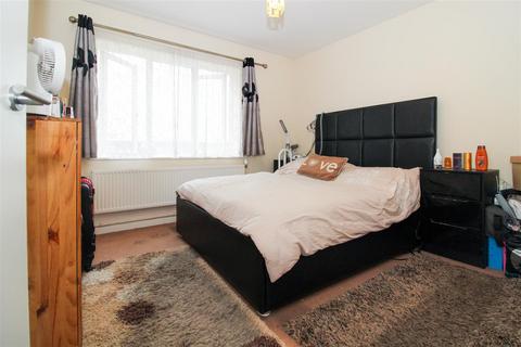 2 bedroom flat for sale, Academia Way, London