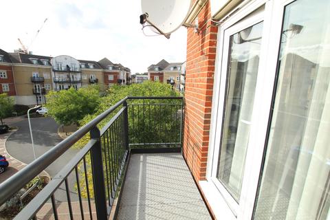 2 bedroom apartment to rent, Critchley Avenue, Dartford, Kent