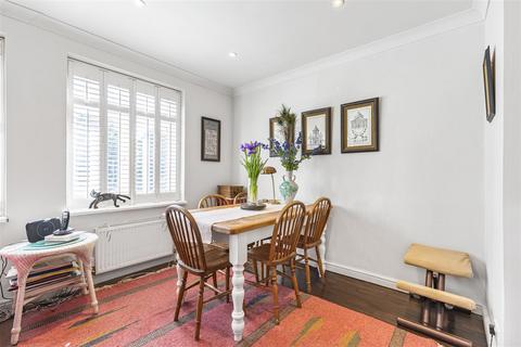 3 bedroom flat for sale, Upper Richmond Road West, East Sheen, SW14