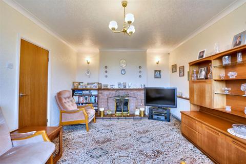 2 bedroom detached bungalow for sale, Covedale Road, Nottingham