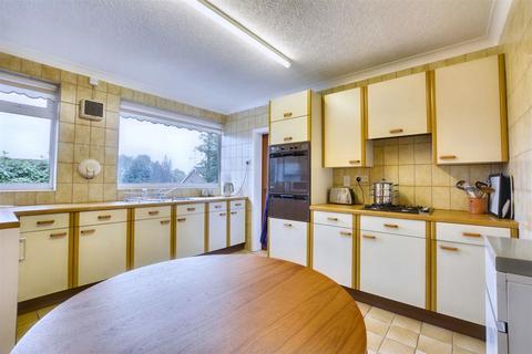 2 bedroom detached bungalow for sale, Covedale Road, Nottingham