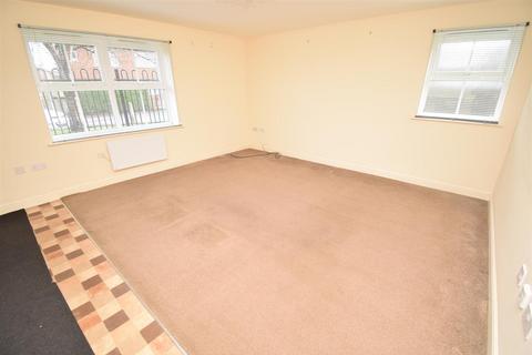 2 bedroom apartment to rent, Meadow Croft, Wakefield WF2