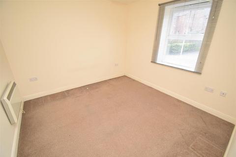 2 bedroom apartment to rent, Meadow Croft, Wakefield WF2