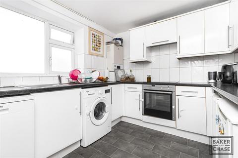 2 bedroom flat for sale, Laurel Bank Road, Enfield EN2