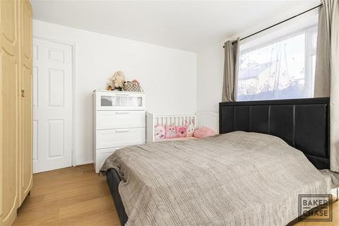 2 bedroom flat for sale, Laurel Bank Road, Enfield EN2