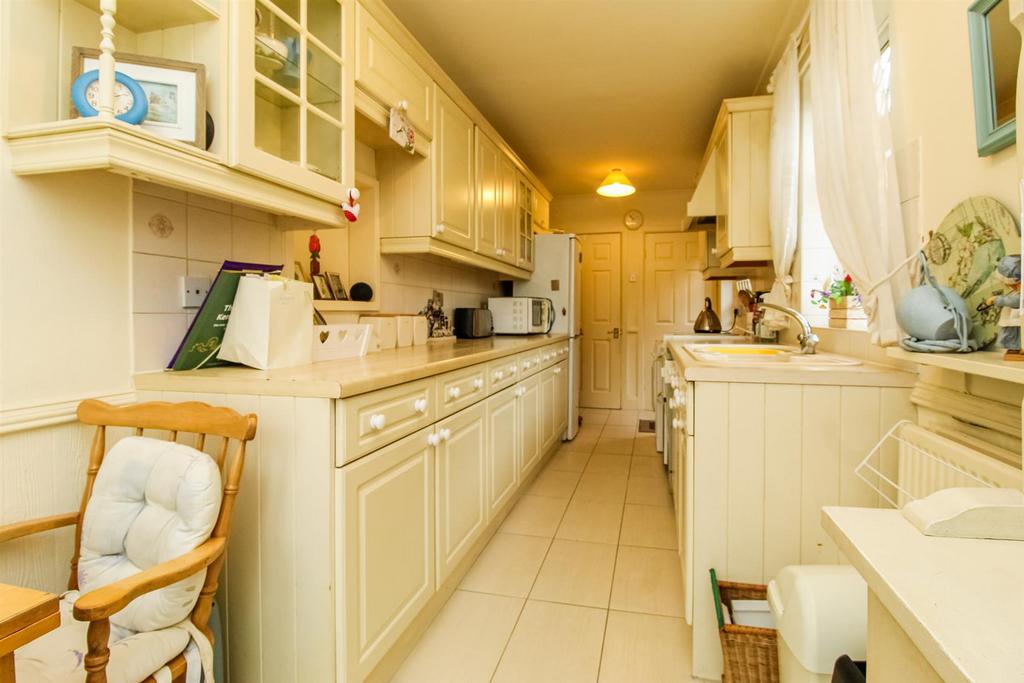 Kitchen breakfast room
