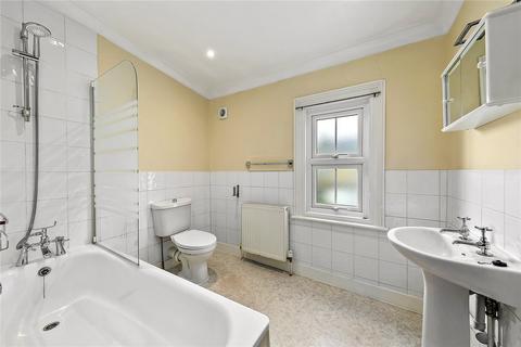 53 Hamilton Road, Twickenham, TW2 6SN