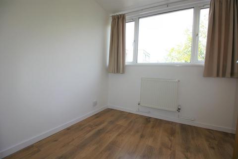 29 Christian Square, Windsor, SL4 1TD