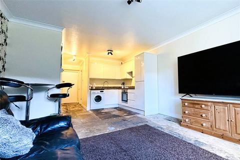 2 bedroom apartment for sale, London Road, Surrey TW15