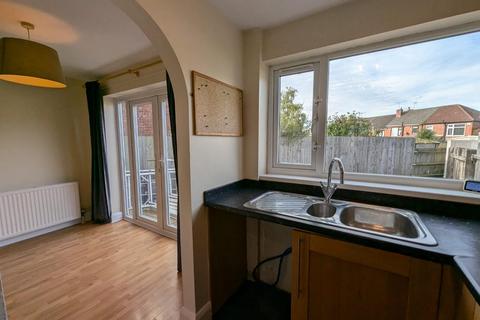 3 bedroom end of terrace house to rent, The Mount, Coventry CV3