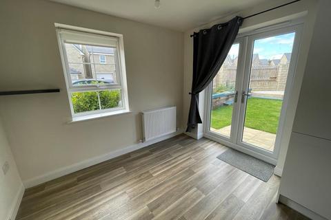 3 bedroom semi-detached house to rent, Fulton Crescent , Silsden