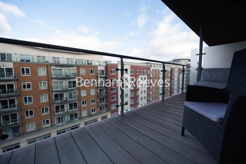 3 bedroom apartment to rent, Boulevard Drive, Colindale NW9