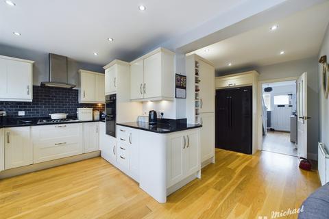 56 Mentmore Road, Leighton Buzzard, LU7 2NZ