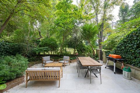 12 Randolph Crescent, London, W9 1DR