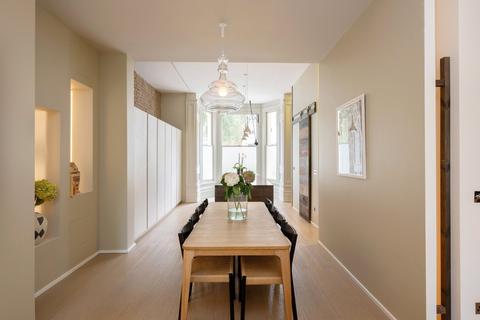 12 Randolph Crescent, London, W9 1DR