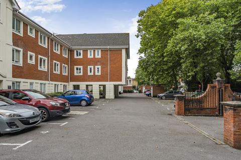 2 bedroom apartment for sale, London Road, Reading