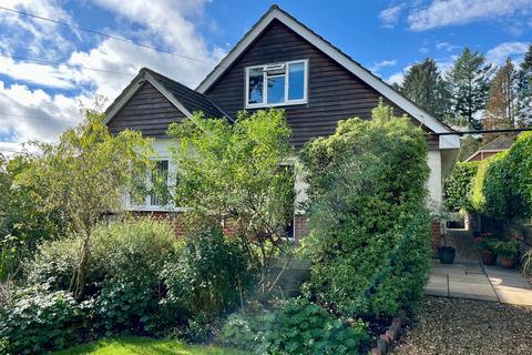 3 bedroom detached bungalow for sale, Southampton Road, Alderbury