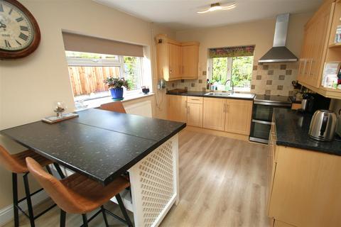 3 bedroom detached bungalow for sale, Southampton Road, Alderbury