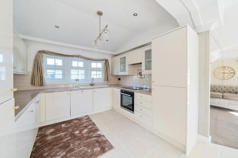 3 bedroom park home for sale, Chapel Farm Park, Hawthorn Hill, Coningsby, LN4 4UZ