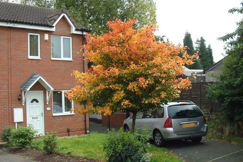 2 bedroom house to rent, Byrchen Moor Gardens, Brierley Hill