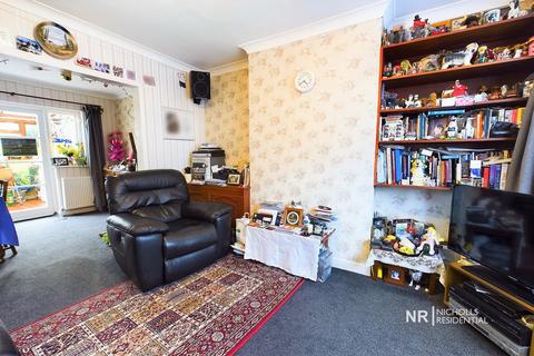 3 bedroom semi-detached house for sale, West Ewell KT19