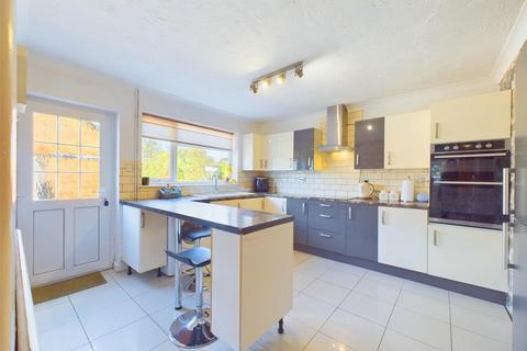 3 bedroom detached house for sale, Wendling Road, Longham