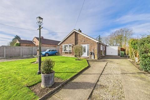 3 bedroom detached house for sale, Wendling Road, Longham