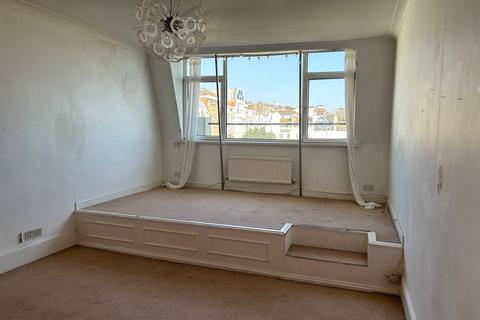 2 bedroom flat for sale, Flat 5, 63 Warrior Square, St Leonards-on-Sea, East Sussex, TN37 6BG