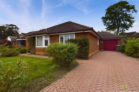 3 bedroom detached bungalow for sale, Ffynnon Gardens, Oswestry