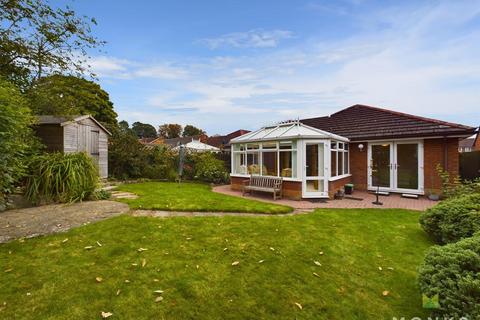 3 bedroom detached bungalow for sale, Ffynnon Gardens, Oswestry